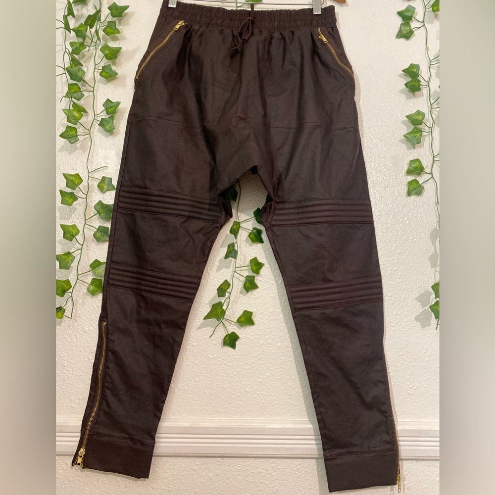 Above Riches By Lrds Llc Pant’s
